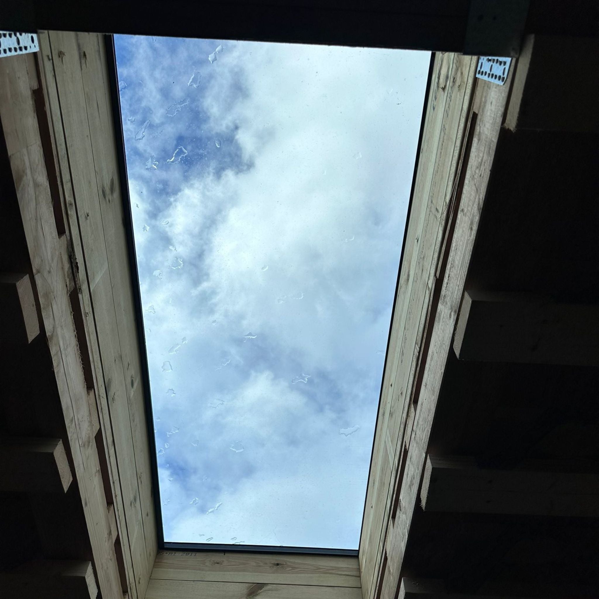 60 x 90 cm Aluminium dakraam – Driedubbel glas