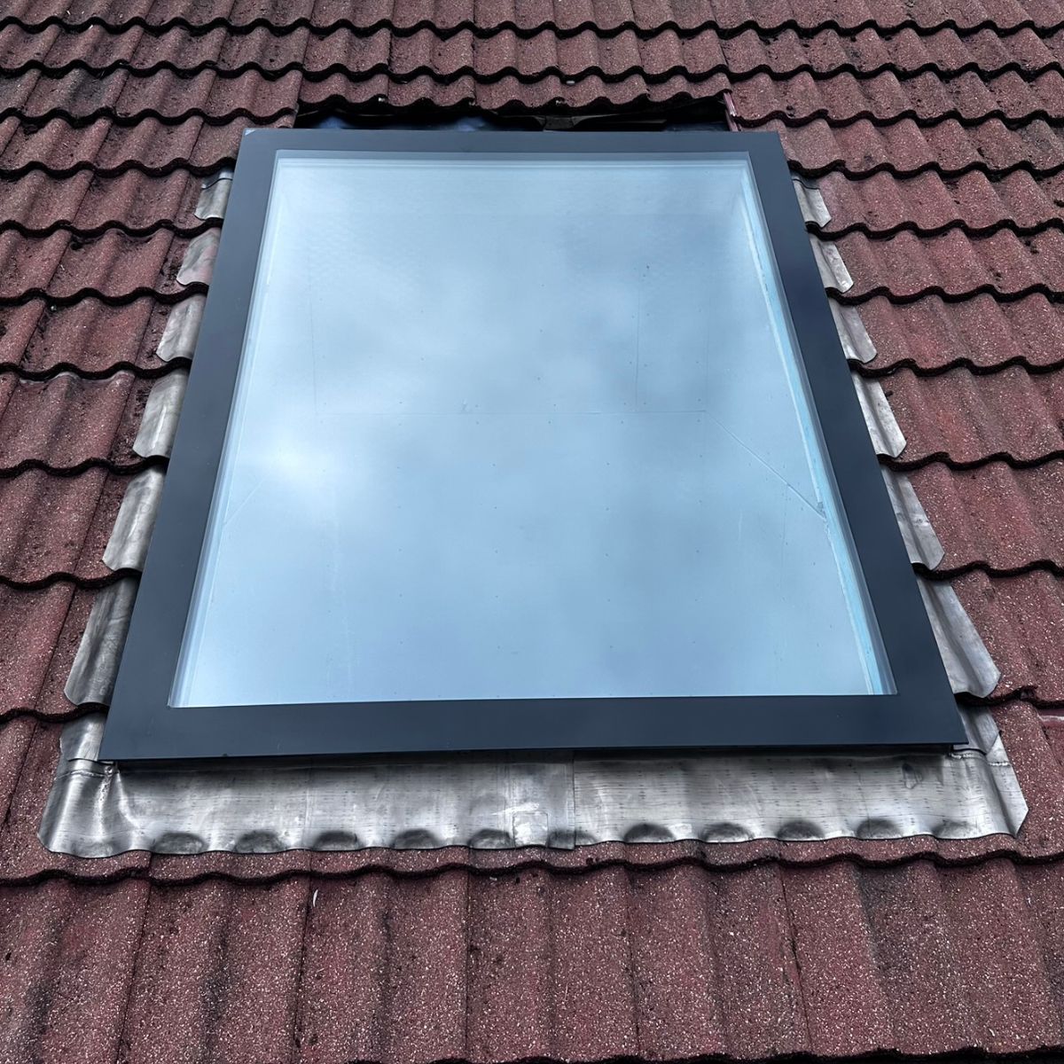 Dakraam schuin dak 50 x 300 cm, Driedubbel glas, U-waarde: 0,9 W/m²K